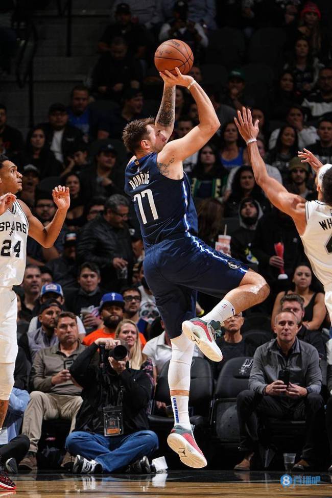 包含掘金险胜东契奇,逆转取胜关键表现点燃全场!的词条