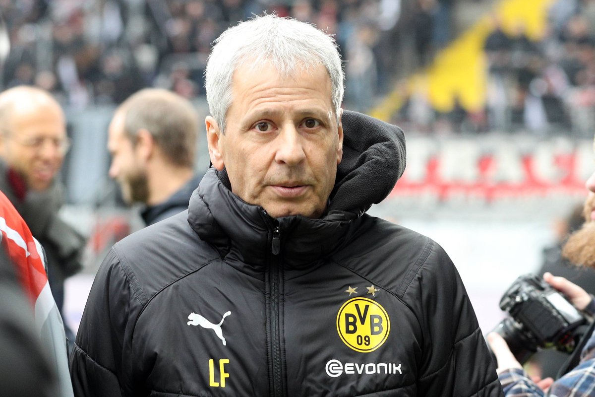 多特蒙德主帅放话:年终总决赛次回合必胜利物浦,周琦冷笑回应 多特蒙德主帅放话:年终总决赛次回合必胜利物浦,周琦冷笑回应